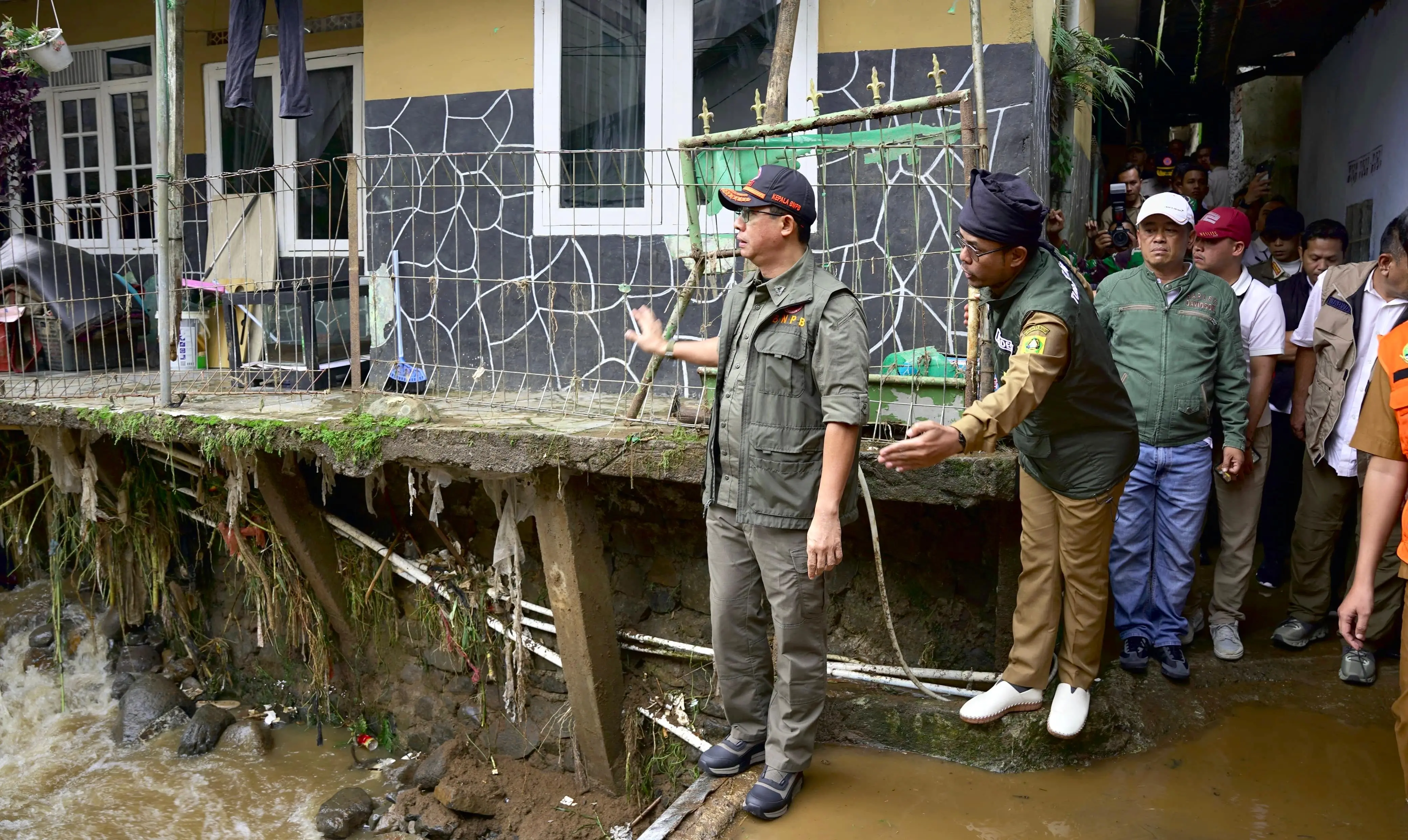 Kepala BNPB Tinjau Lokasi Terdampak Banjir Bandang Cisarua